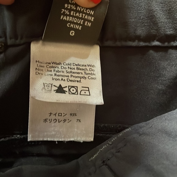 Eddie Bauer Sports Capri Pants - Active fit size Lg - Picture 4 of 8